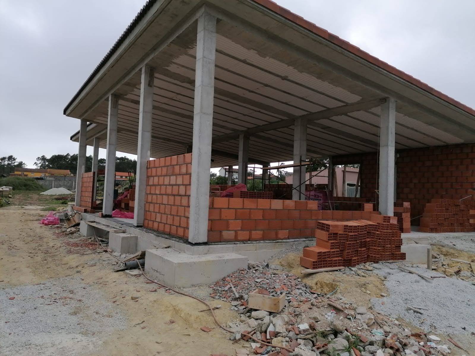 Imagen del proceso de construcción de vivienda unifamiliar en Buría (Camariñas)